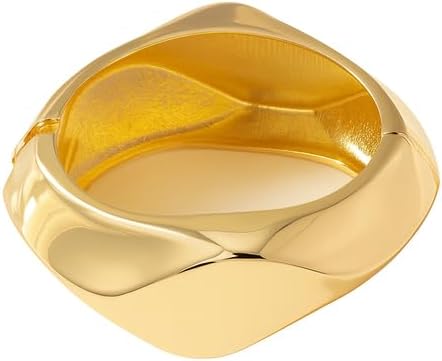 Elegant Gold Bracelet