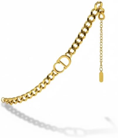 Elegant Gold Bracelet with Unique Design