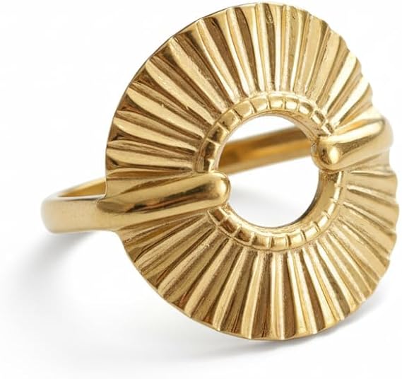 Elegant Ring with Unique Design