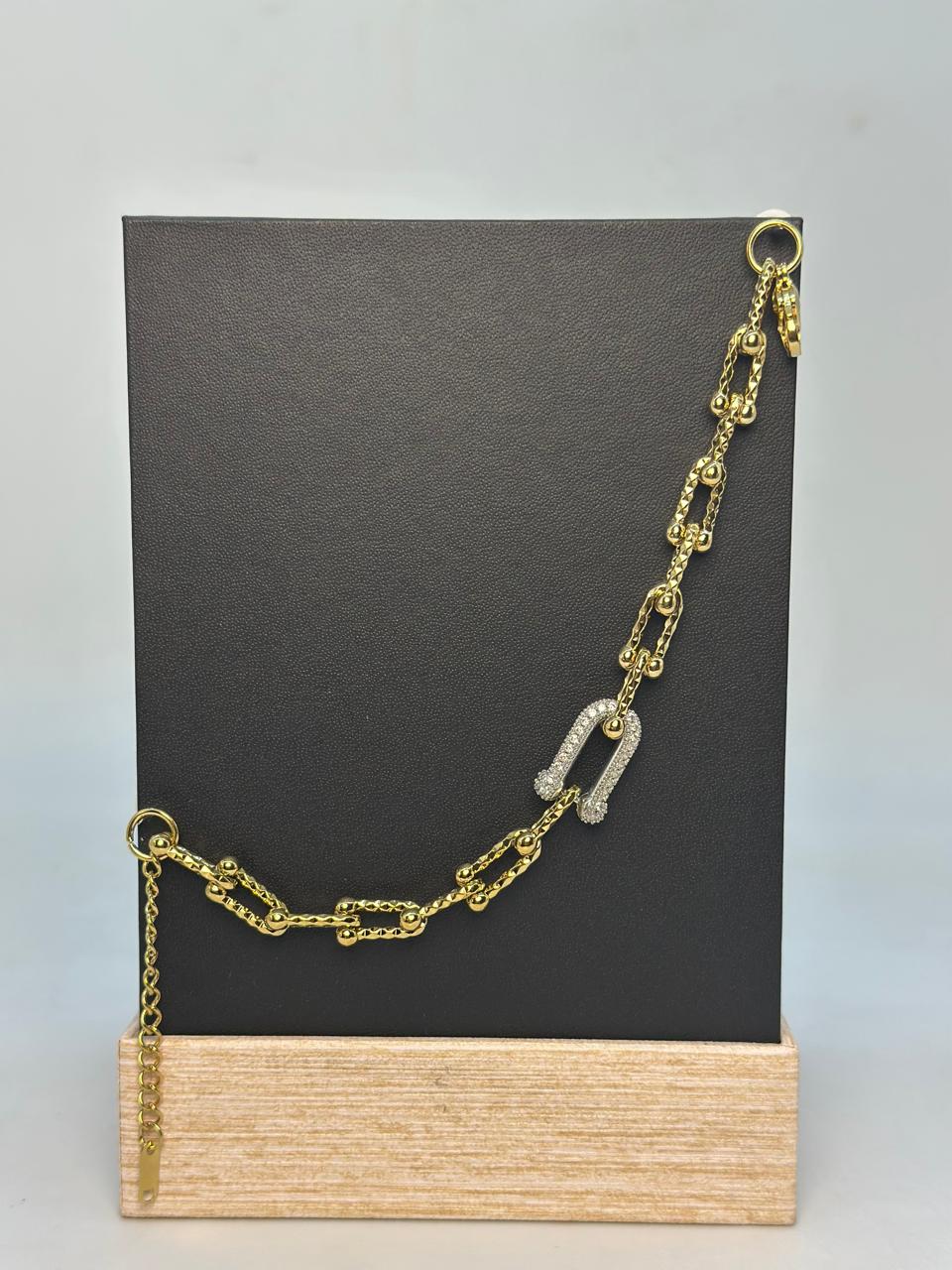 Elegant Bracelet with Unique Design