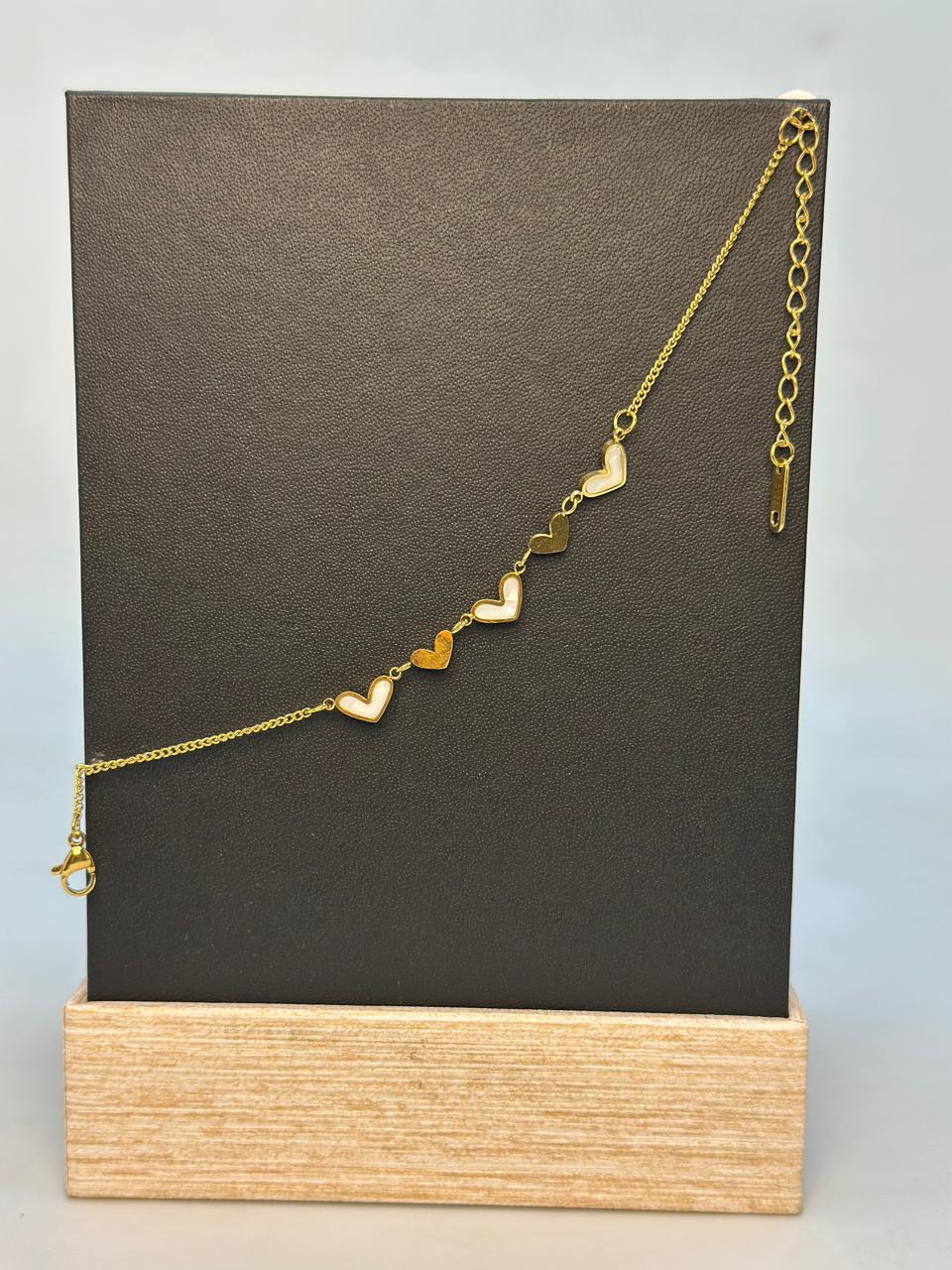 Elegant Golden Hearts Bracelet