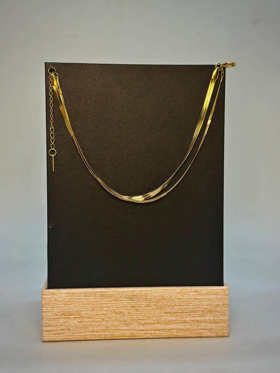 Elegant Gold Anklet with Unique Design