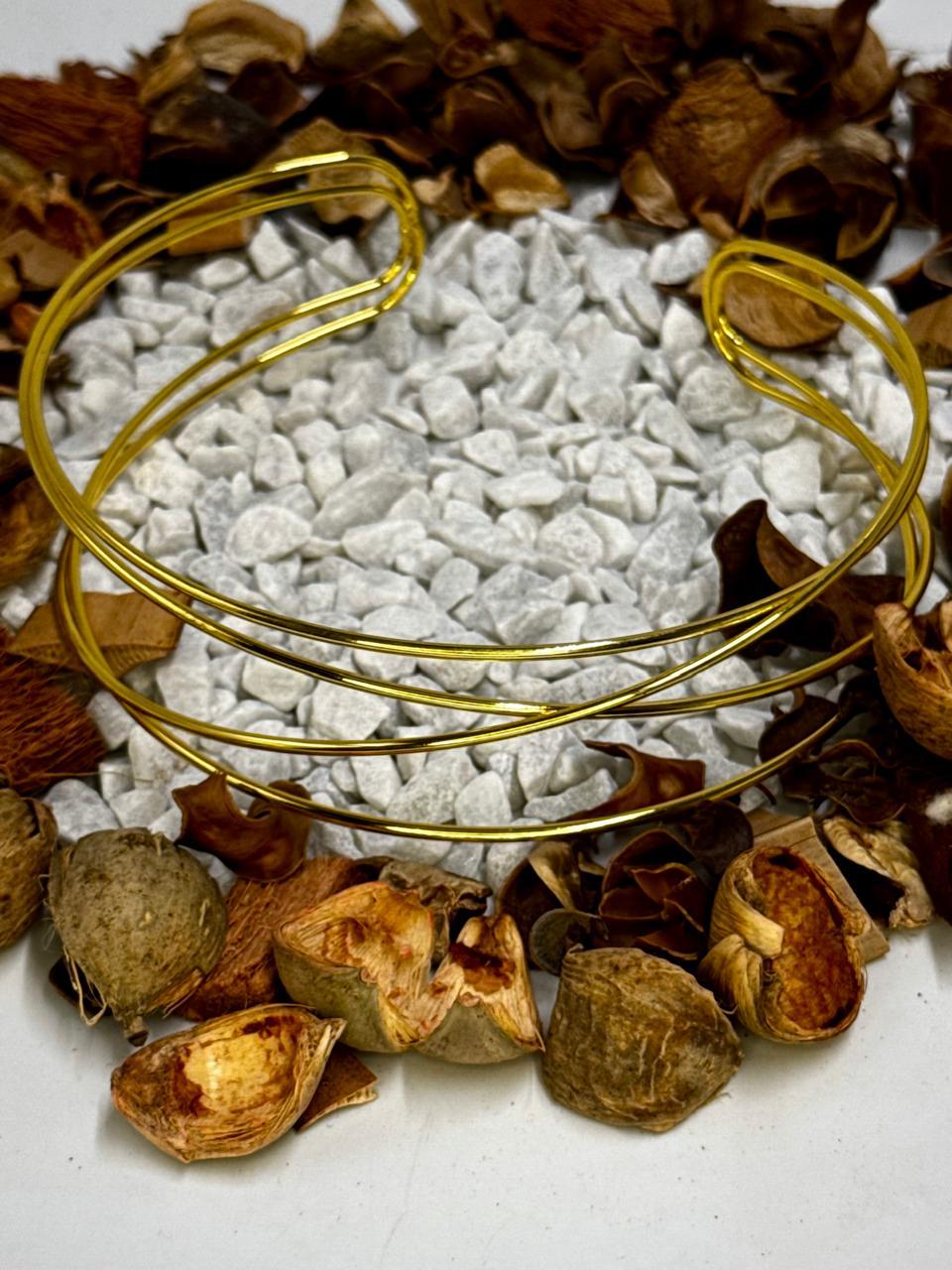 Trendy Metal Choker Necklace for Women - Gold Color