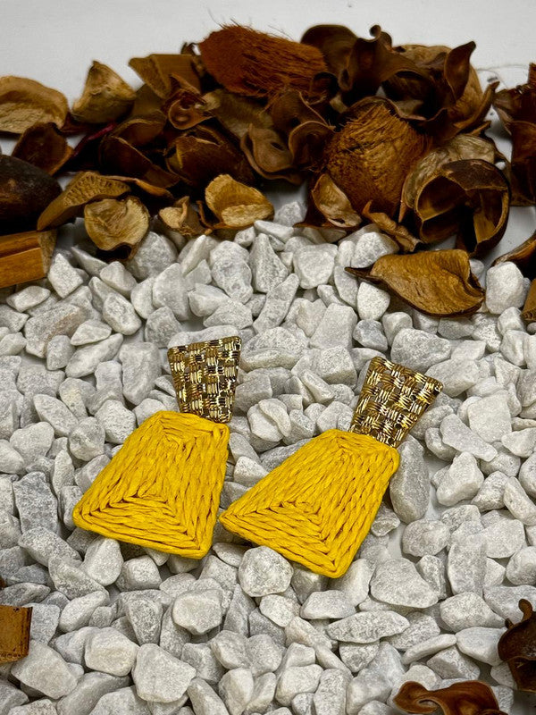 Modern Yellow Gold Earrings - Geometric Chic Design