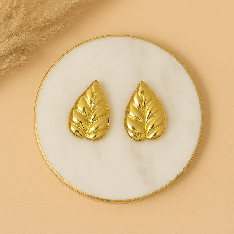 Golden Leaf Earrings - Chic Women's Accessories