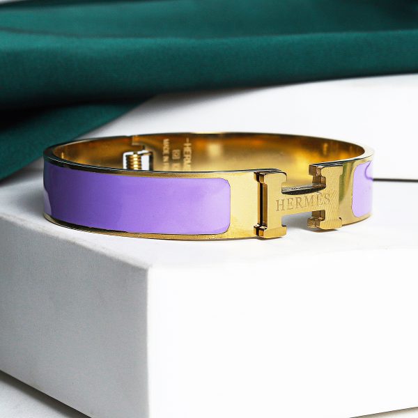 Elegant Metal "H" Bangle Bracelet - Image 3
