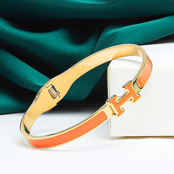 Elegant Metal "H" Bangle Bracelet