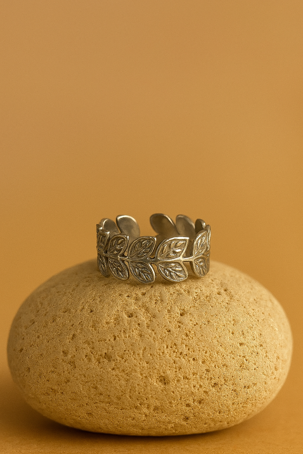 Looped Ring