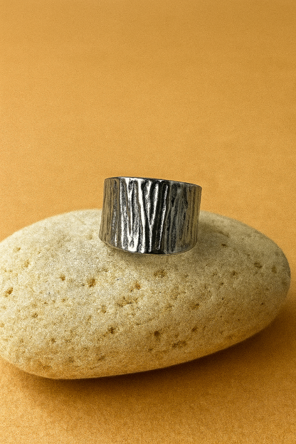 Lustre Ring