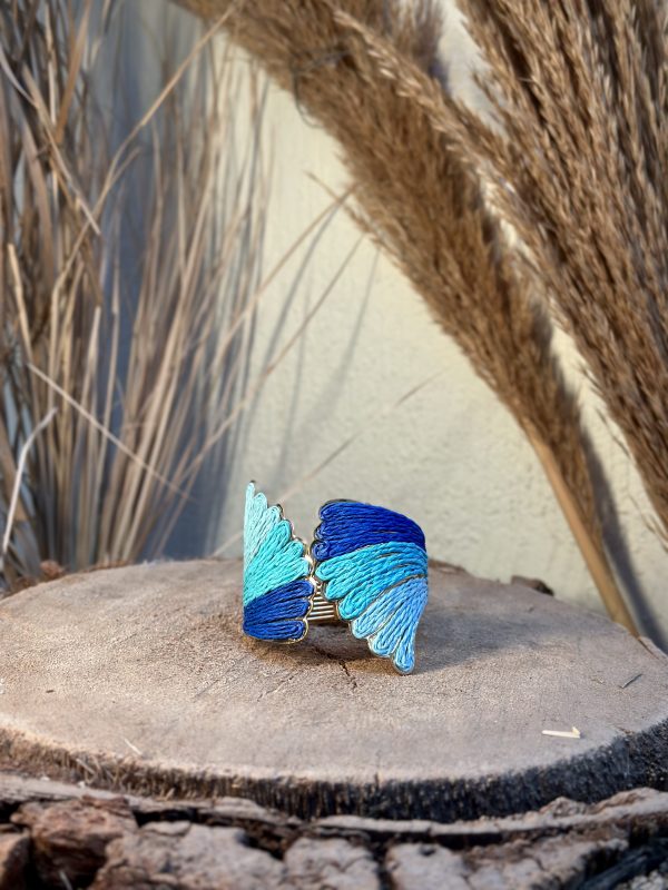 Shell Weave Chunky Bangle - Image 5