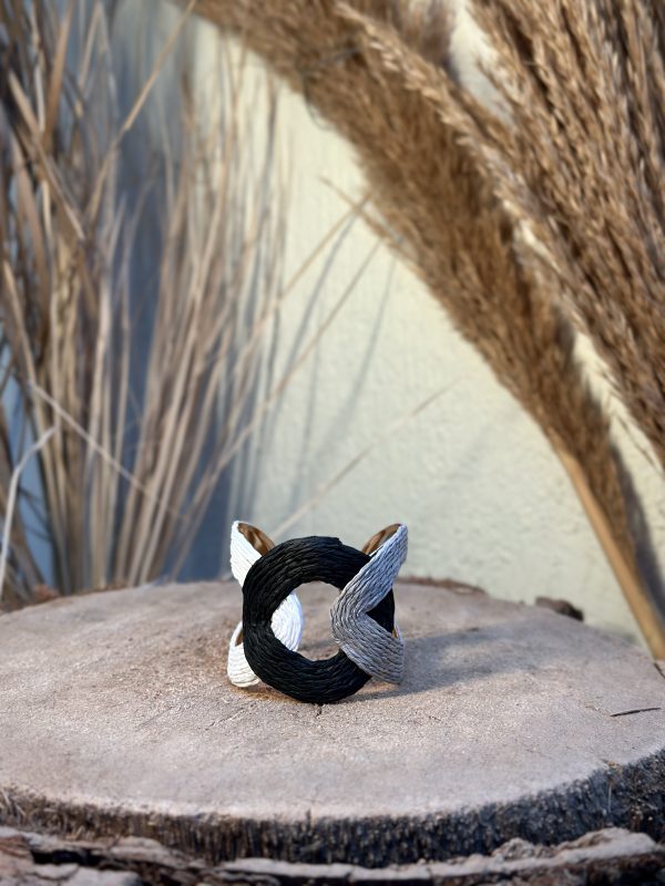 Tide Links Chunky Bangle - Image 4